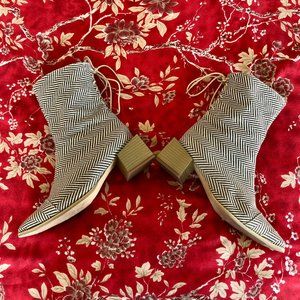 Khaki & Cream Herringbone Side-Zip Block-Heel Lace-Up Ankle Boots - Size 7